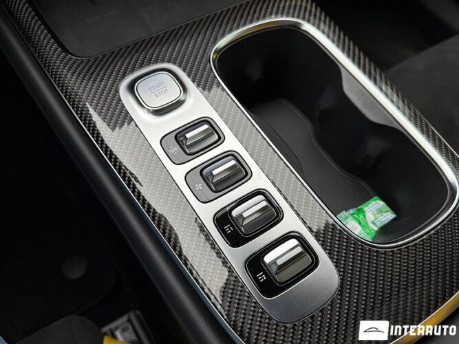 xiaomi SU7 Ultra 2025