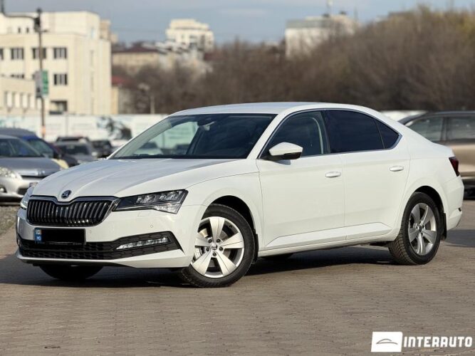 Skoda Superb 2022 doar la InterAuto