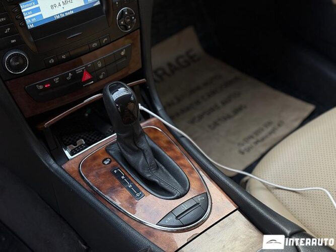 Mercedes E 240 39 mercedes E 240 2002