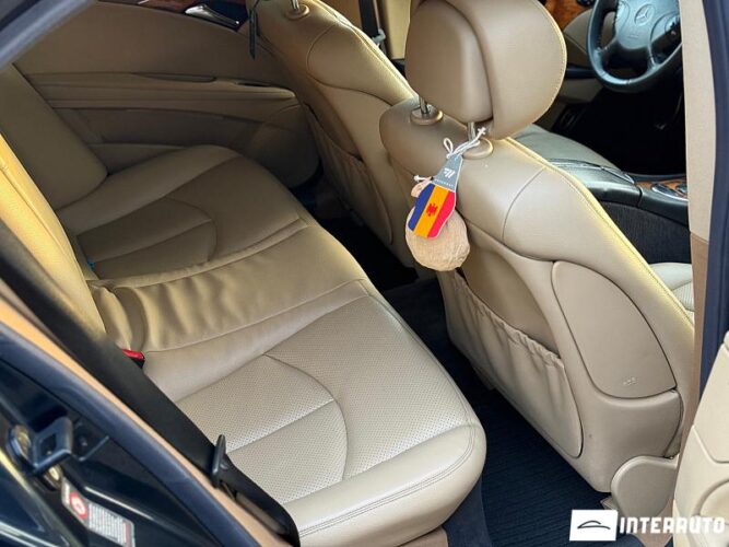 Mercedes E 240 43 mercedes E 240 2002