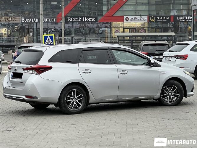 toyota Auris 2015
