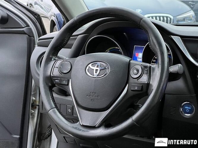 toyota Auris 2015