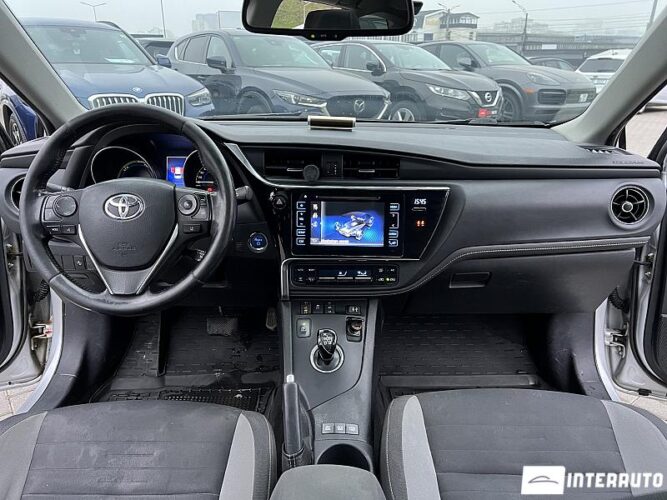 toyota Auris 2015