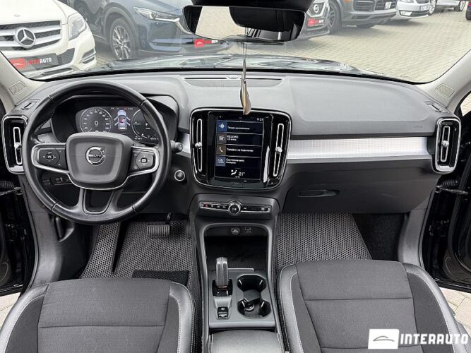 volvo XC 40 2020