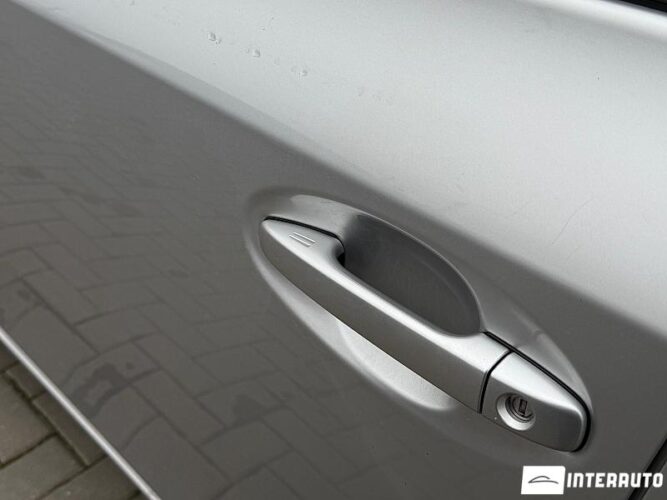 toyota Prius Plus / V 2012