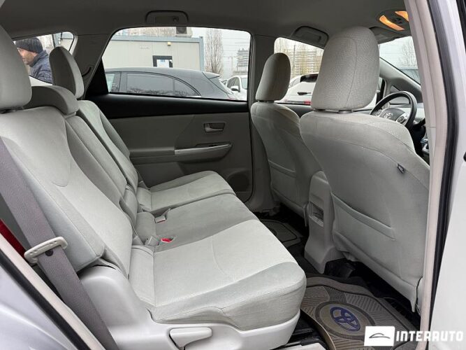 toyota Prius Plus / V 2012