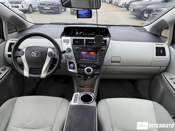 toyota Prius Plus / V 2012