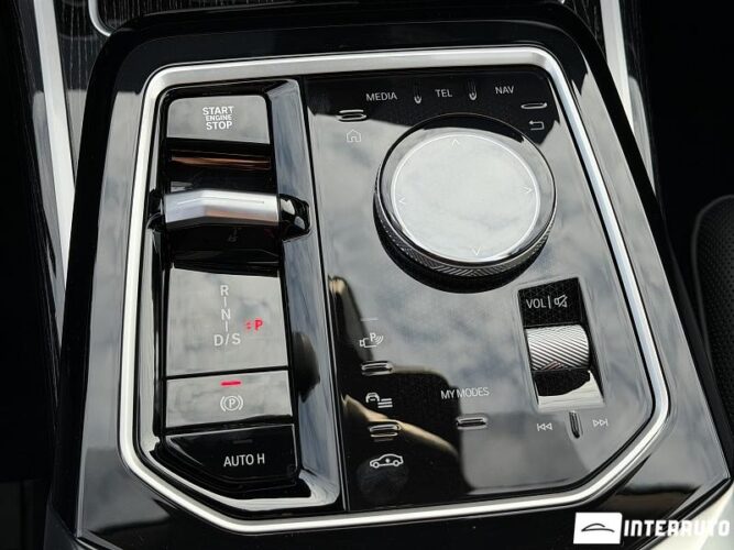 bmw 750e XDrive 2024