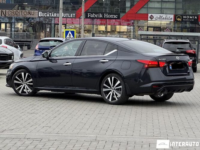 nissan Altima 2019