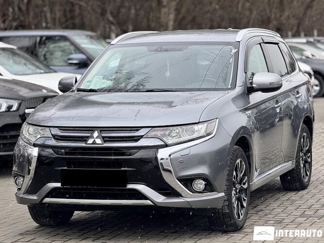 Mitsubishi Outlander 2015 doar la InterAuto