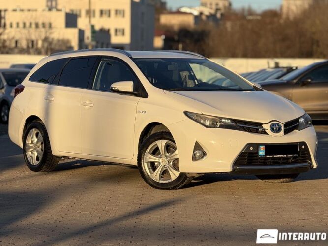 toyota Auris 2014