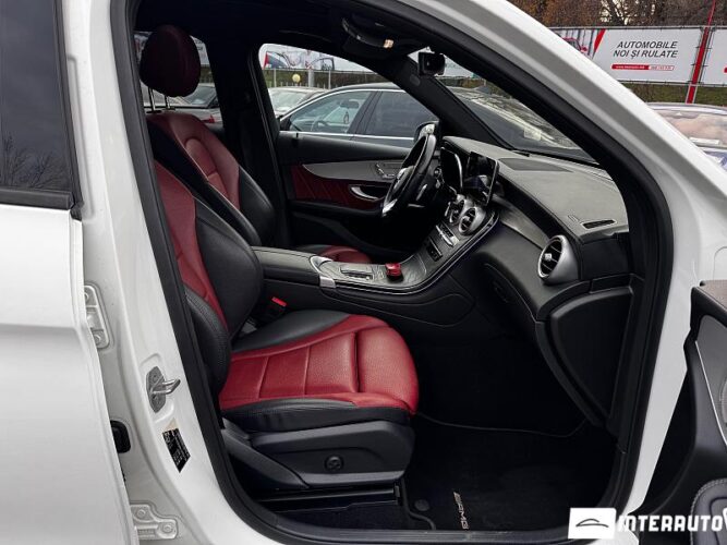 Mercedes GLC 200 36 mercedes GLC 200 2021