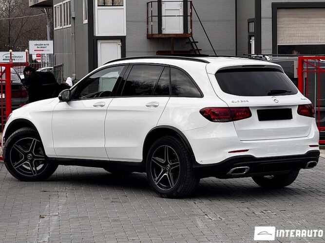 Mercedes GLC 200 34 mercedes GLC 200 2021