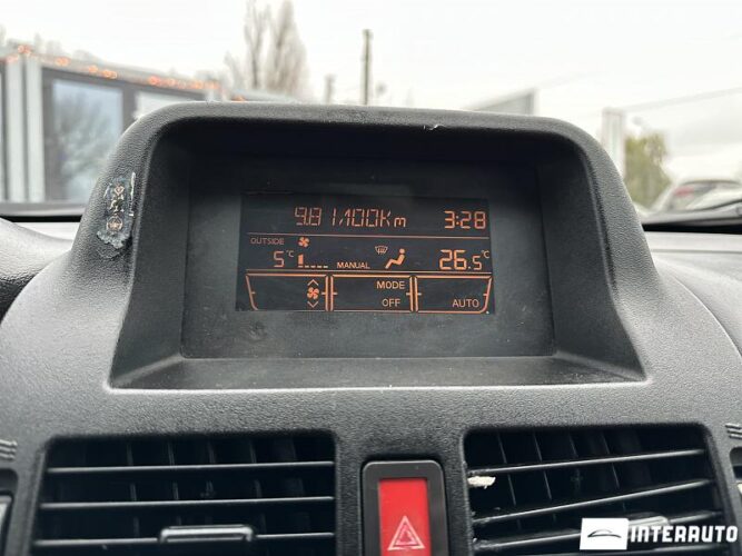 Nissan Almera 38 nissan Almera 2004