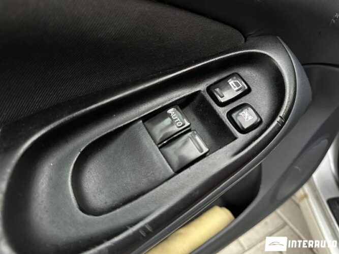 Nissan Almera 33 nissan Almera 2004