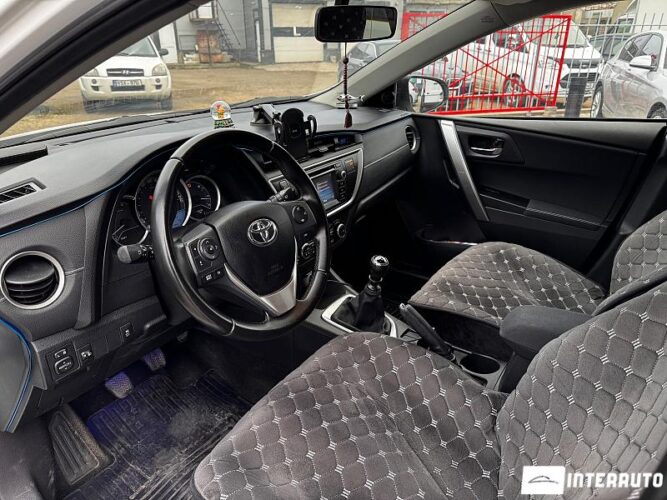 toyota Auris 2014