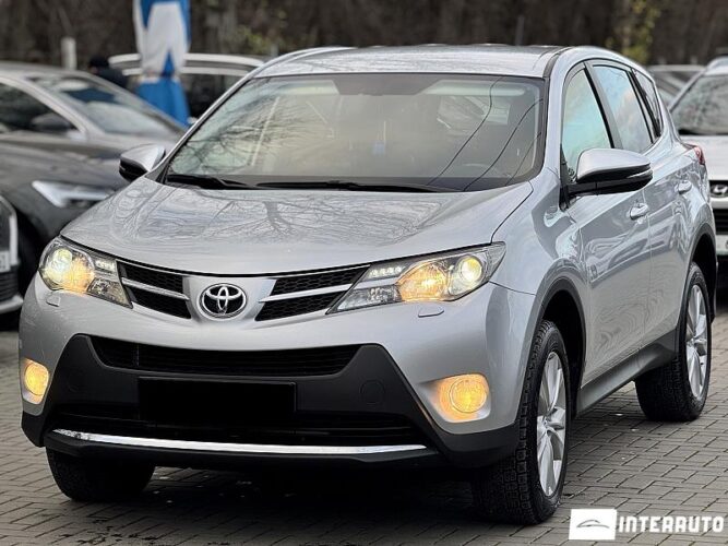 Toyota Rav-4 2013 doar la InterAuto