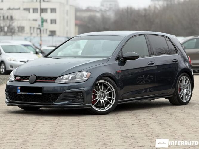 Volkswagen Golf GTI 2020 doar la InterAuto