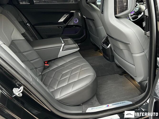 bmw 750e XDrive 2023