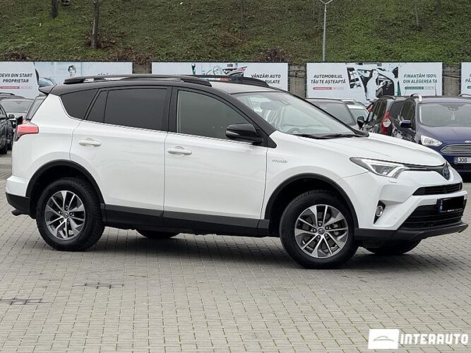 Toyota Rav-4 2018 doar la InterAuto