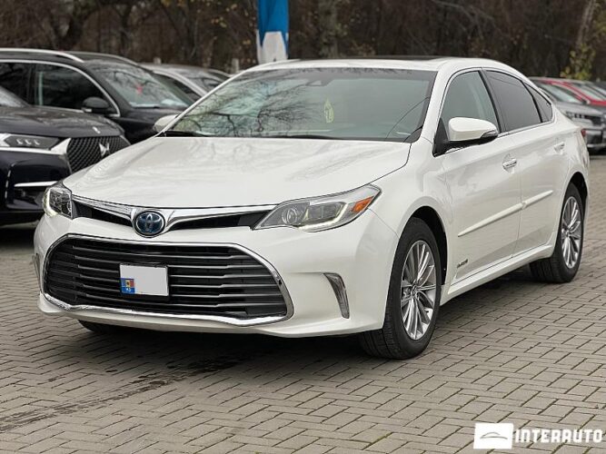 Toyota Avalon 2017 doar la InterAuto
