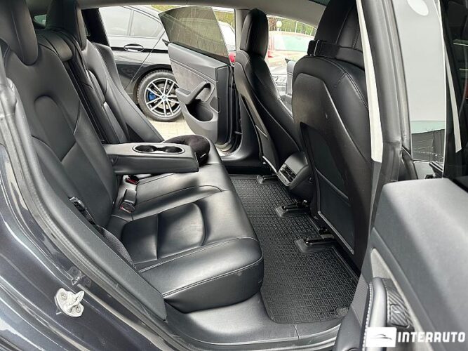 Tesla Model 3 39 tesla Model 3 2019