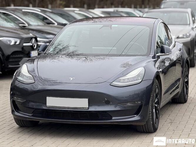 Tesla Model 3 2018 doar la InterAuto