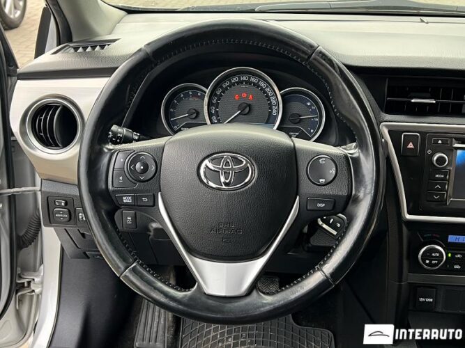 toyota Auris 2013
