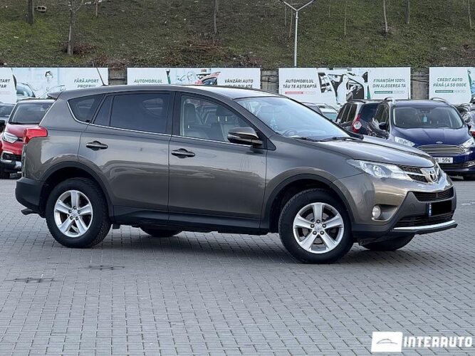 Toyota Rav-4 2014 doar la InterAuto