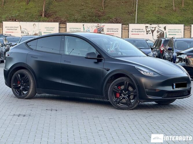Tesla Model Y 2020 doar la InterAuto