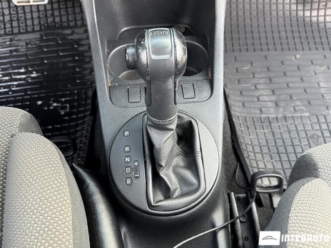 Skoda Fabia 41 skoda Fabia 2012