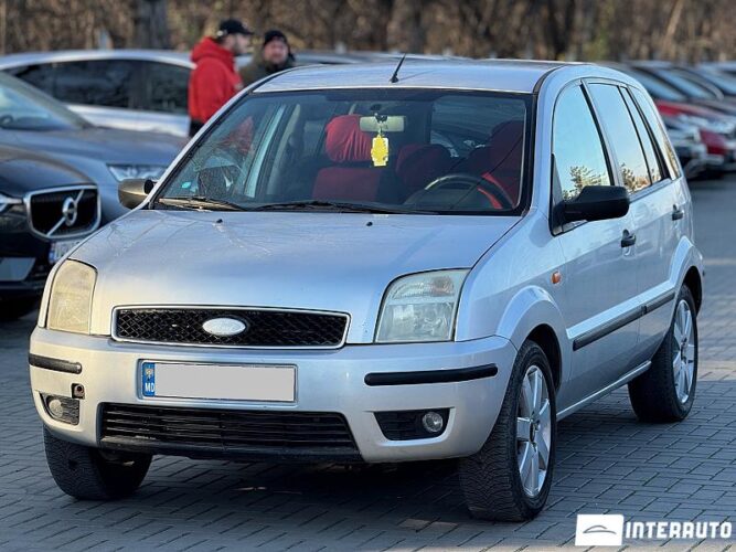 Ford Fusion 2004 doar la InterAuto