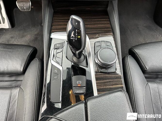 BMW 520 44 bmw 520 2017