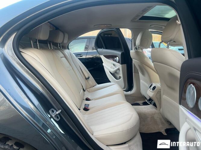 Mercedes E 300 56 mercedes E 300 2018