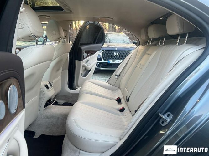Mercedes E 300 57 mercedes E 300 2018