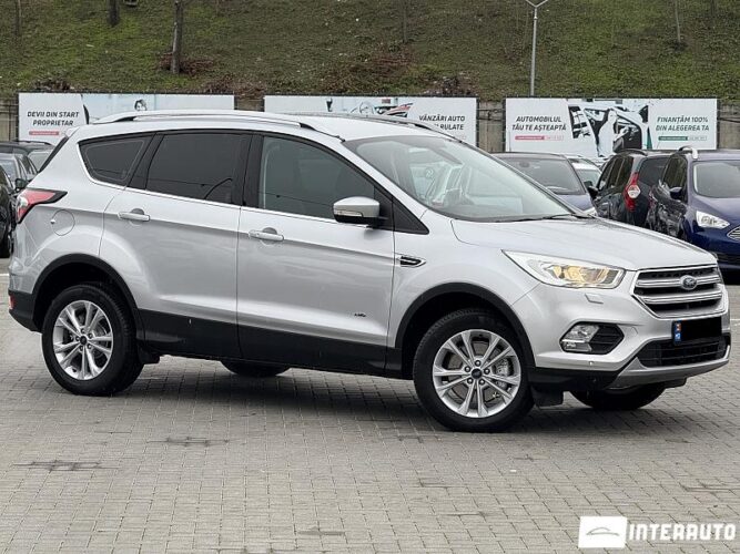 Ford Kuga 2017 doar la InterAuto