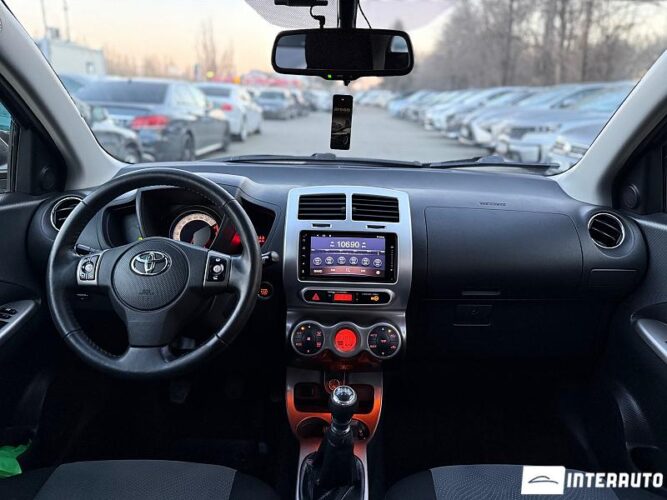 toyota Urban Cruiser 2013