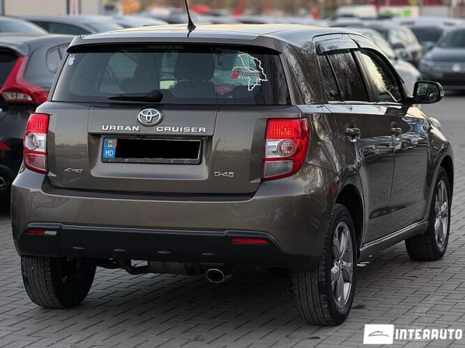 toyota Urban Cruiser 2013