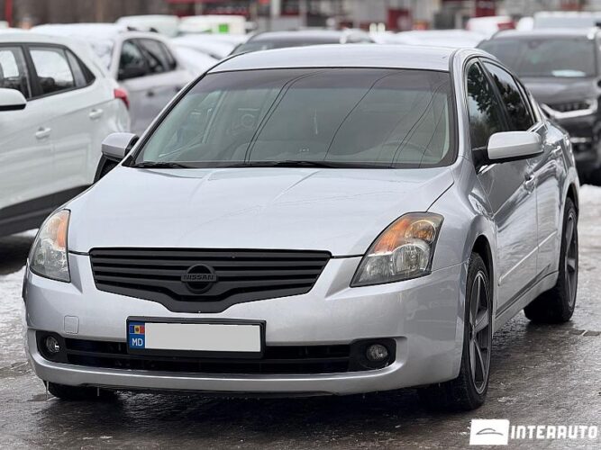 Nissan Altima 2008 doar la InterAuto