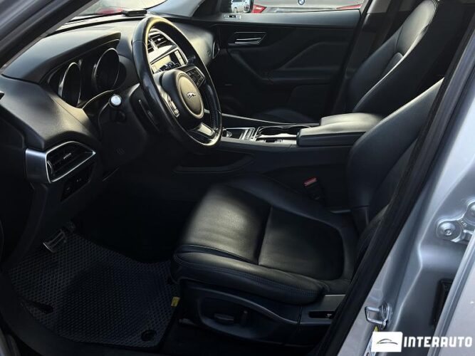 Jaguar F-Pace 39 jaguar F-Pace 2016