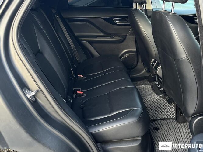 Jaguar F-Pace 53 jaguar F-Pace 2016