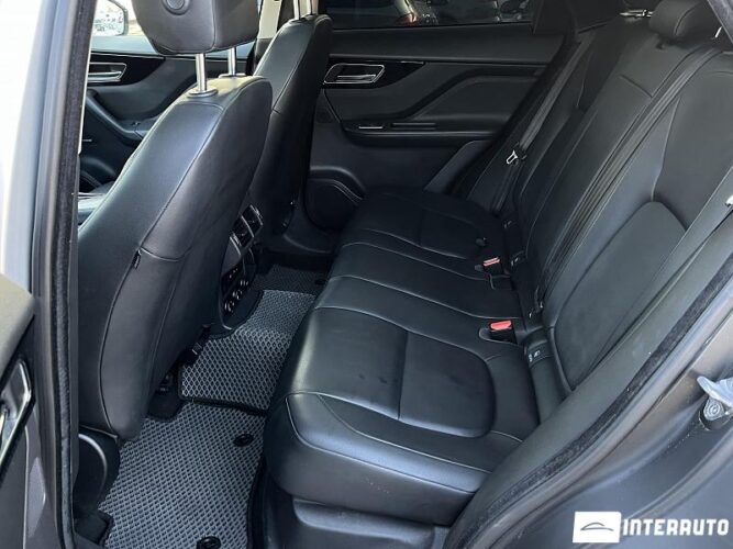 Jaguar F-Pace 52 jaguar F-Pace 2016