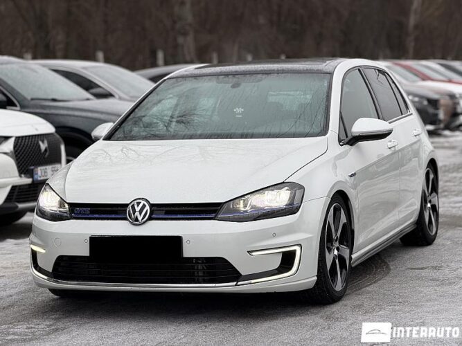 Volkswagen Golf GTE 2015 doar la InterAuto