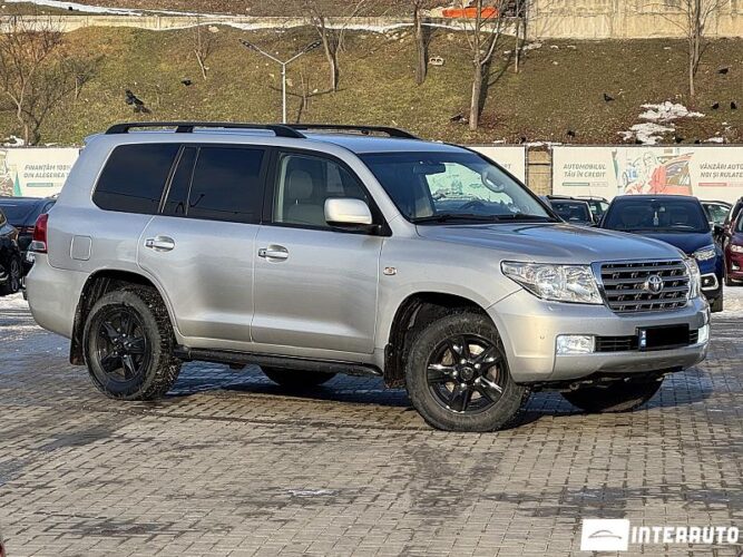 Toyota Land Cruiser 2010 doar la InterAuto