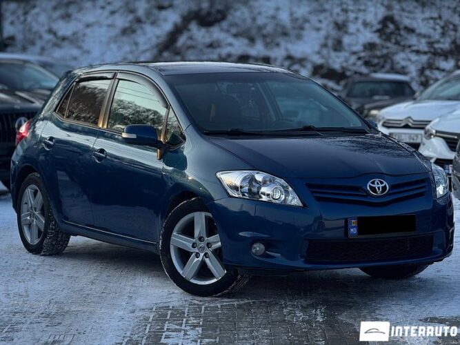 Toyota Auris 2010 doar la InterAuto