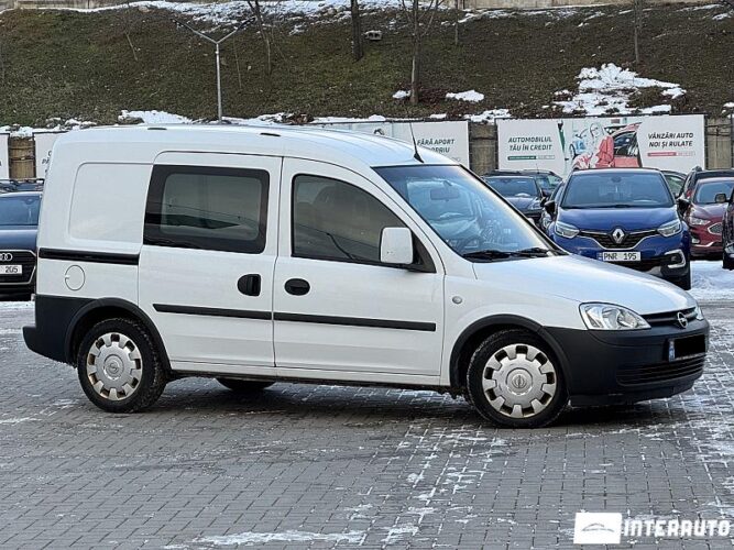 Opel Combo 2010 doar la InterAuto