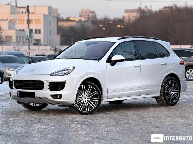 Porsche Cayenne S 2016 doar la InterAuto