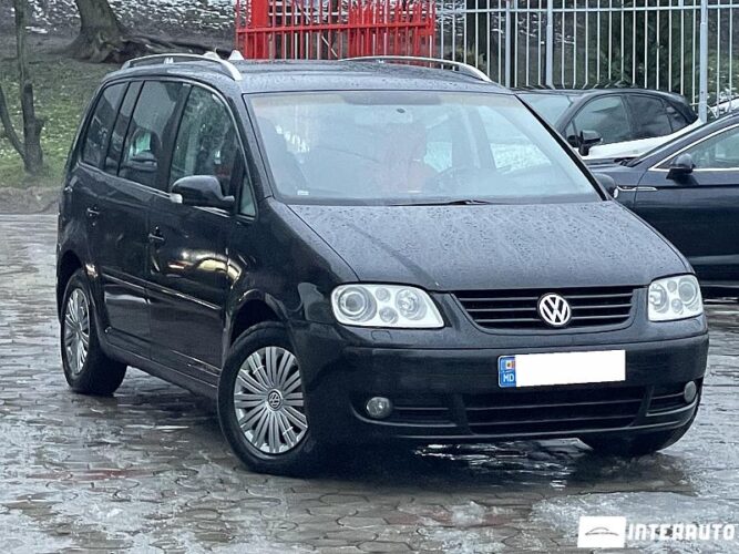 Volkswagen Touran 2006 doar la InterAuto