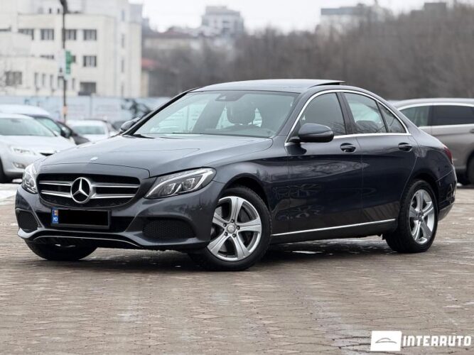Mercedes C 350e 2015 doar la InterAuto