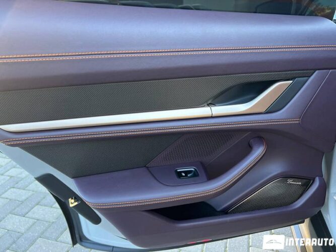 Porsche Taycan Turbo S 68 porsche Taycan Turbo S 2021